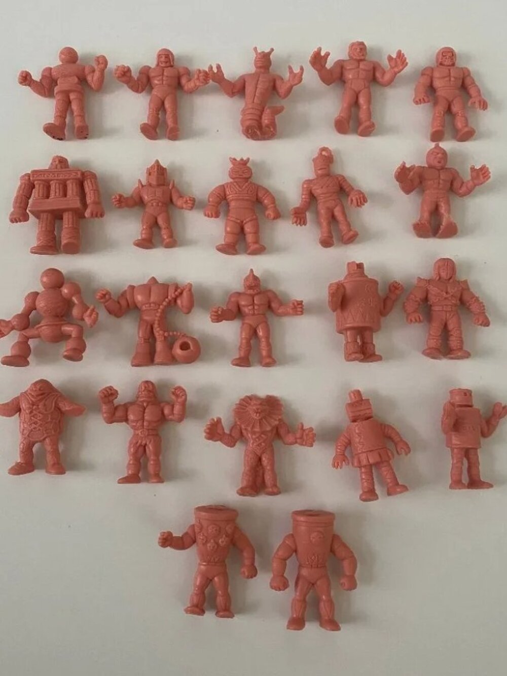 Lot of 22 Vintage 80s toys Muscle Men Mattel M.U.S.C.L.E. wrestling figure
